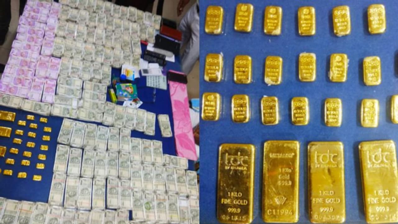 ছ' কেজি সোনা, সঙ্গে কোটি টাকা, সদর স্ট্রিটে গ্রেফতার চার