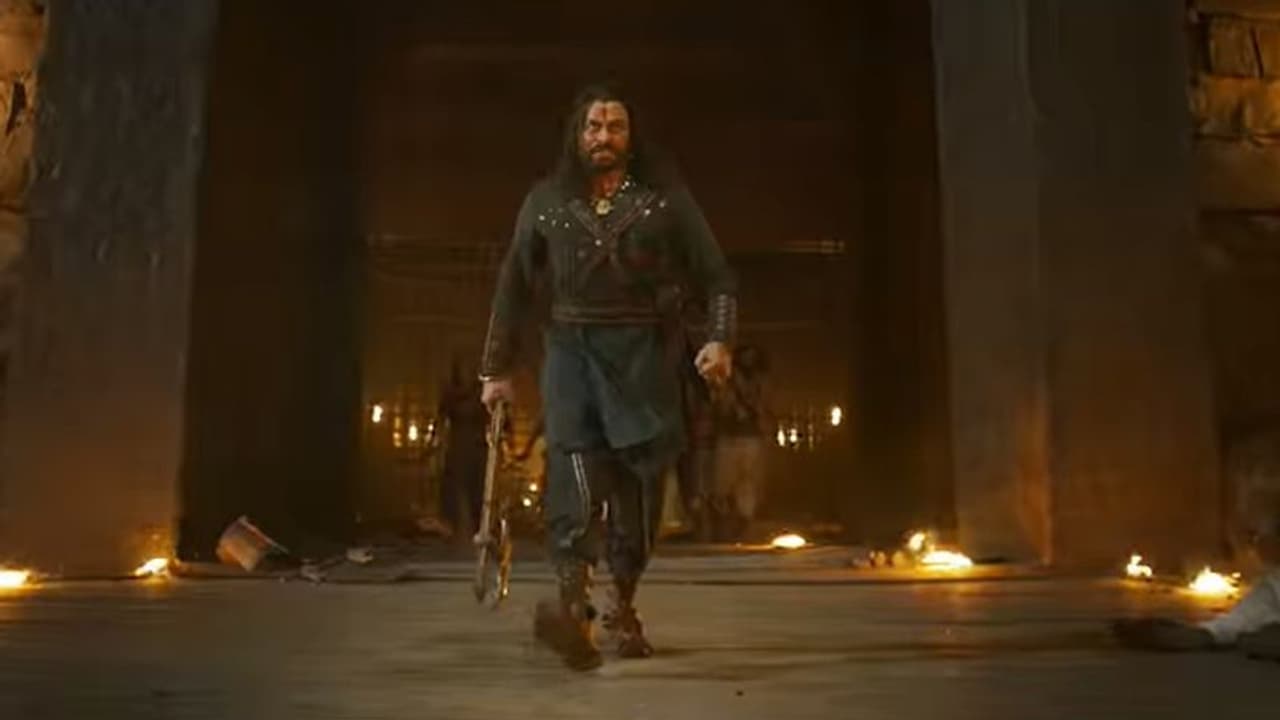 సిద్దమైన సైరా.. ఇంటర్వెల్ బ్యాంగ్ పై ఉత్కంఠ! సిద్దమైన సైరా.. ఇంటర్వెల్ బ్యాంగ్ పై ఉత్కంఠ!