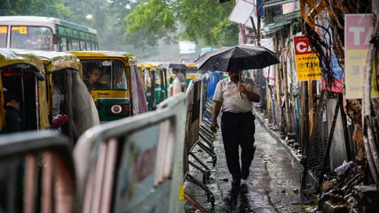আবার কবে থেকে বাড়বে বৃষ্টি, জানিয়ে দিল হাওয়া অফিস আবার কবে থেকে বাড়বে বৃষ্টি, জানিয়ে দিল হাওয়া অফিস