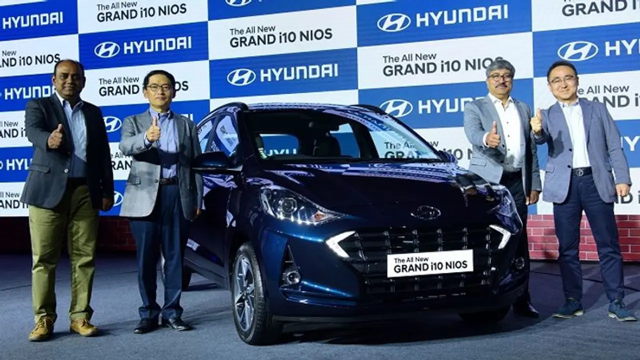 ಹುಂಡೈ ಗ್ರ್ಯಾಂಡ್ i10 NIOSಕಾರು ಬಿಡುಗಡೆ: ಬೆಲೆ 4.99 ಲಕ್ಷ ರೂಪಾಯಿ! ಹುಂಡೈ ಗ್ರ್ಯಾಂಡ್ i10 NIOSಕಾರು ಬಿಡುಗಡೆ: ಬೆಲೆ 4.99 ಲಕ್ಷ ರೂಪಾಯಿ!