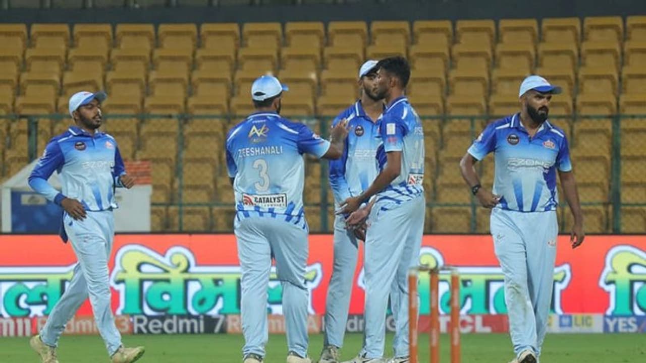 KPL 2019: ಬಳ್ಳಾರಿ ಟಸ್ಕರ್ಸ್ಗೆ ಹ್ಯಾಟ್ರಿಕ್ ಗೆಲುವು! KPL 2019: ಬಳ್ಳಾರಿ ಟಸ್ಕರ್ಸ್ಗೆ ಹ್ಯಾಟ್ರಿಕ್ ಗೆಲುವು!