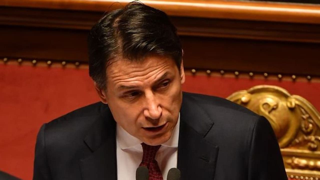 ഇറ്റലിയില് രാഷ്ട്രീയ പ്രതിസന്ധി; പ്രധാനമന്ത്രി രാജിവച്ചു ഇറ്റലിയില് രാഷ്ട്രീയ പ്രതിസന്ധി; പ്രധാനമന്ത്രി രാജിവച്ചു