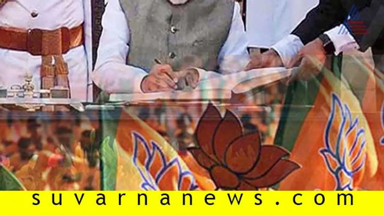 ಮತ್ತೆ ಸಂಪುಟ ಪುನರ್ ರಚನೆ: 23 ಸಚಿವರ ಪ್ರಮಾಣವಚನ! ಮತ್ತೆ ಸಂಪುಟ ಪುನರ್ ರಚನೆ: 23 ಸಚಿವರ ಪ್ರಮಾಣವಚನ!