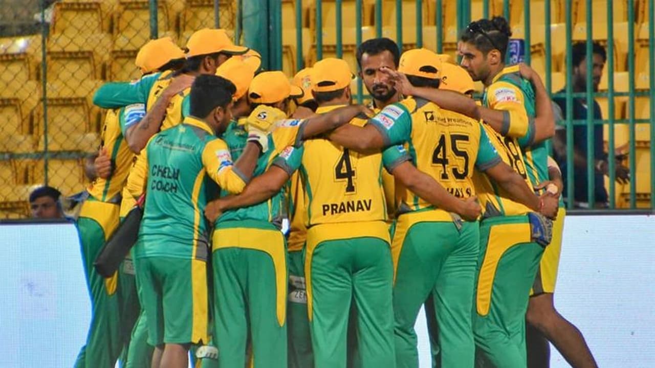 KPL2019:ಚಿಪ್ಲಿ ಚಮಕ್, ಮೈಸೂರು ವಿರುದ್ಧ ಬುಲ್ಸ್ ಗೆ ಗೆಲುವಿನ ಗಿಫ್ಟ್! KPL2019:ಚಿಪ್ಲಿ ಚಮಕ್, ಮೈಸೂರು ವಿರುದ್ಧ ಬುಲ್ಸ್ ಗೆ ಗೆಲುವಿನ ಗಿಫ್ಟ್!