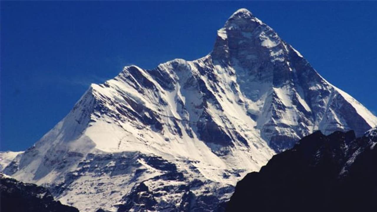 നന്ദാദേവിയിലേക്ക് ഏഴാം നൂറ്റാണ്ട് മുതല് തീര്ത്ഥാടകരെത്തിയിരുന്നു, വിദേശികളുമെത്തി? പുതിയ പഠനങ്ങള് പറയുന്നത് നന്ദാദേവിയിലേക്ക് ഏഴാം നൂറ്റാണ്ട് മുതല് തീര്ത്ഥാടകരെത്തിയിരുന്നു, വിദേശികളുമെത്തി? പുതിയ പഠനങ്ങള് പറയുന്നത്