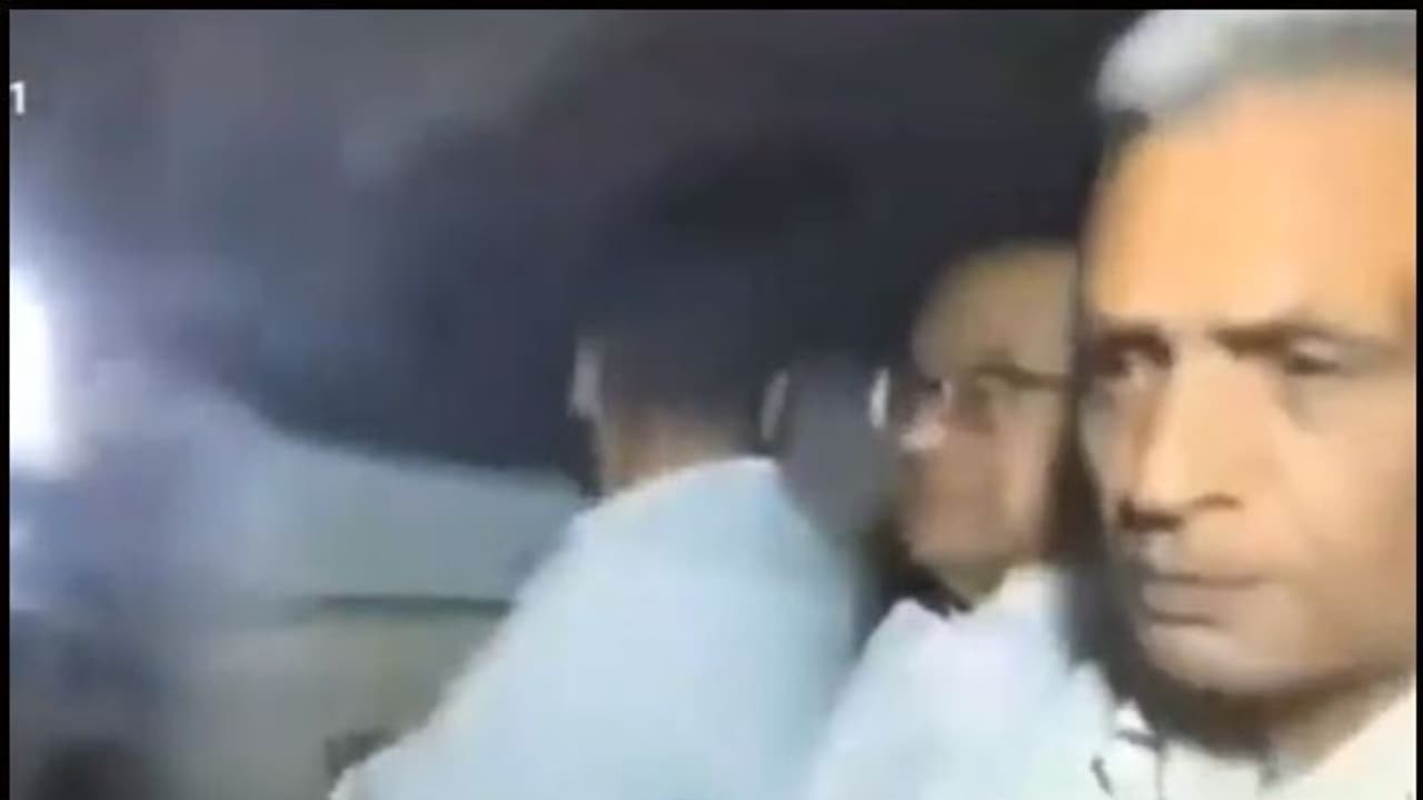 ப சிதம்பரம் அதிரடிக் கைது..... வீட்டில் வைத்தே தூக்கியது சிபிஐ ! ப சிதம்பரம் அதிரடிக் கைது..... வீட்டில் வைத்தே தூக்கியது சிபிஐ !