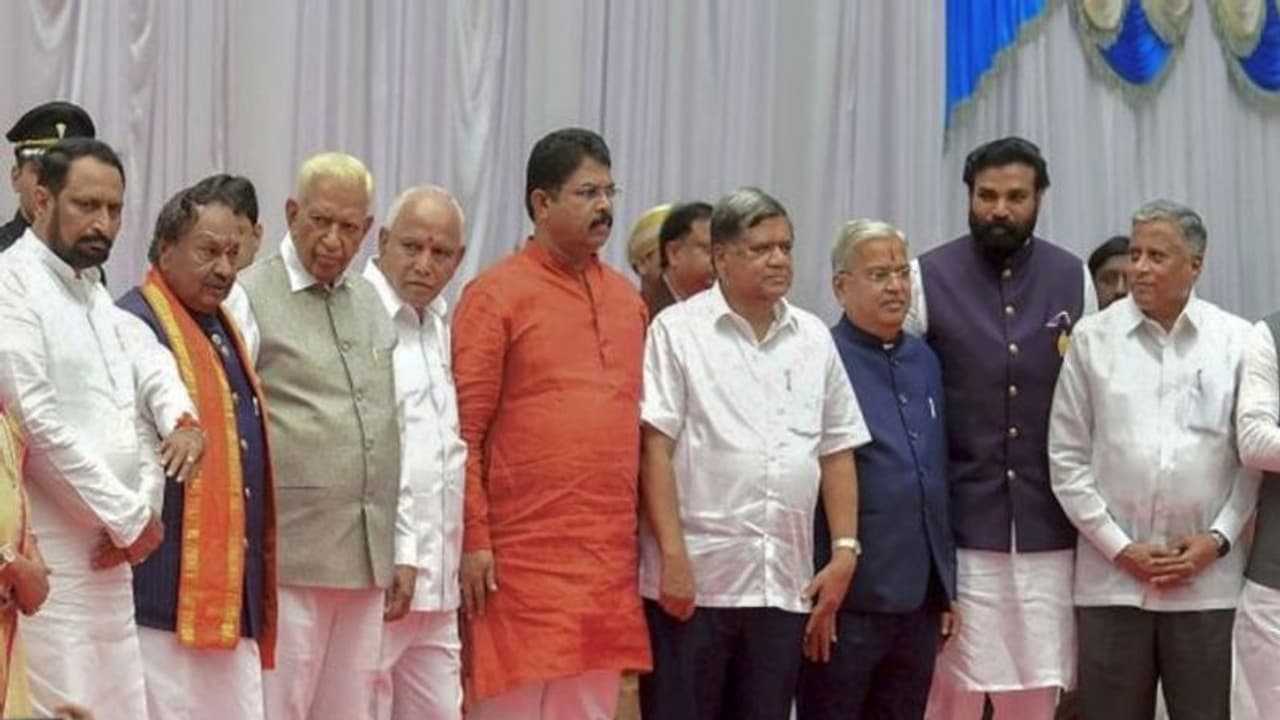 ಕೊಠಡಿ ಬದಲಾವಣೆಗೆ 3 ಸಚಿವರ ಮನವಿ ಕೊಠಡಿ ಬದಲಾವಣೆಗೆ 3 ಸಚಿವರ ಮನವಿ