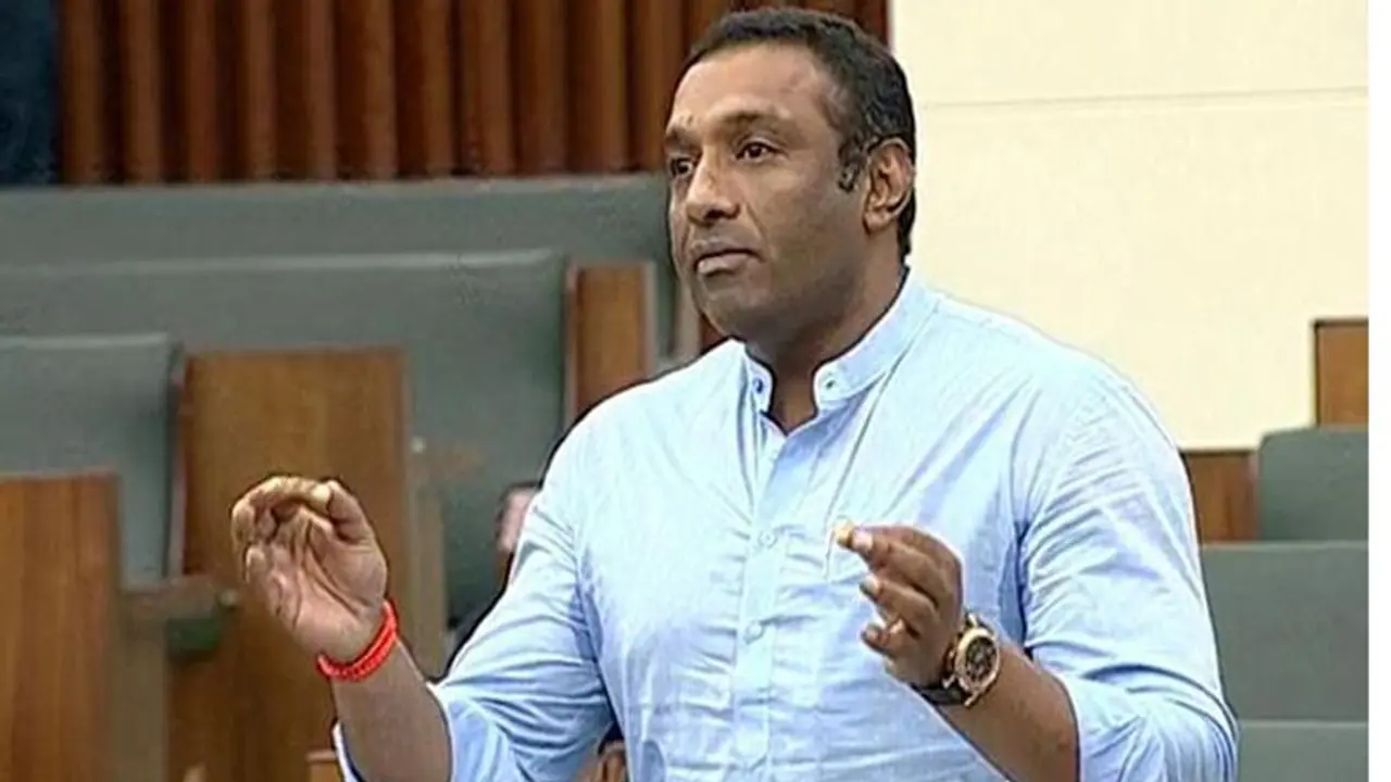 మేకపాటికి మరిన్ని మంత్రిత్వ శాఖలు... జగన్ సర్కార్ కీలక నిర్ణయం మేకపాటికి మరిన్ని మంత్రిత్వ శాఖలు... జగన్ సర్కార్ కీలక నిర్ణయం