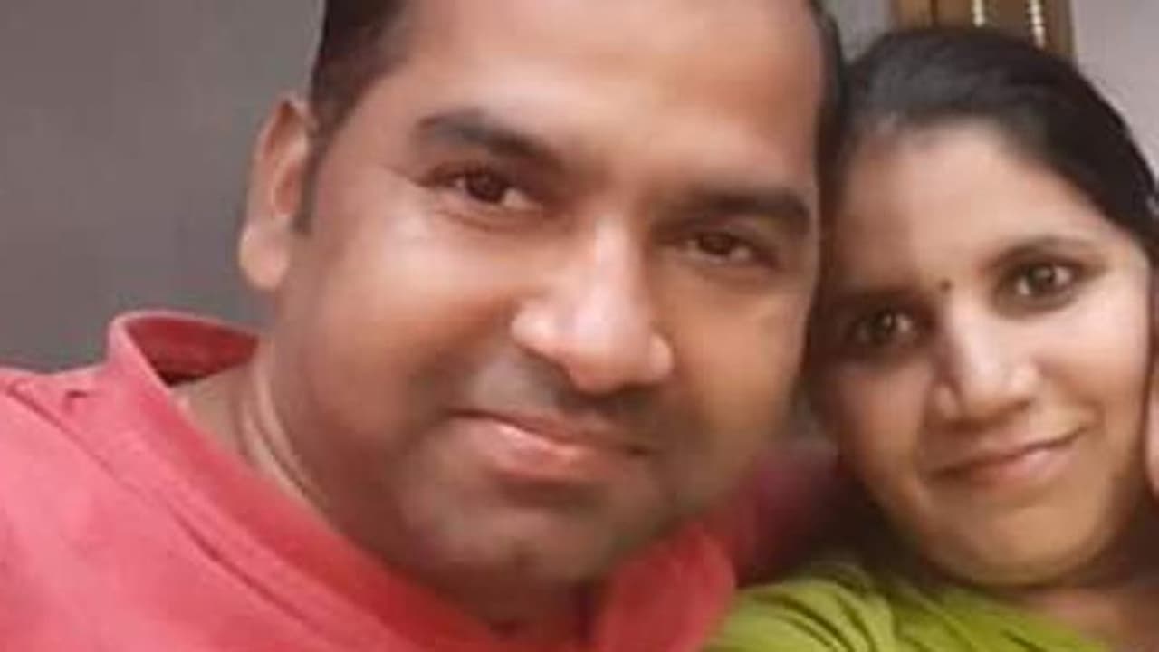 கணவனை ஆத்திரம் தீர அறுத்து கொன்ற மனைவி... துடிதுடித்து இறந்த கொடூரம்!! கணவனை ஆத்திரம் தீர அறுத்து கொன்ற மனைவி... துடிதுடித்து இறந்த கொடூரம்!!