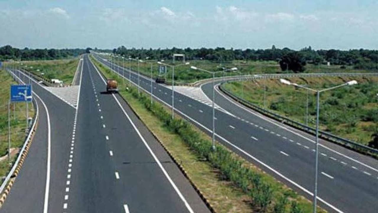 குழப்பமாக இருக்கும் எட்டு வழிச்சாலை திட்டம் மத்திய அரசிடம் விரிவான விளக்கம் கேட்டது உச்சநீதிமன்றம் .. குழப்பமாக இருக்கும் எட்டு வழிச்சாலை திட்டம் மத்திய அரசிடம் விரிவான விளக்கம் கேட்டது உச்சநீதிமன்றம் ..