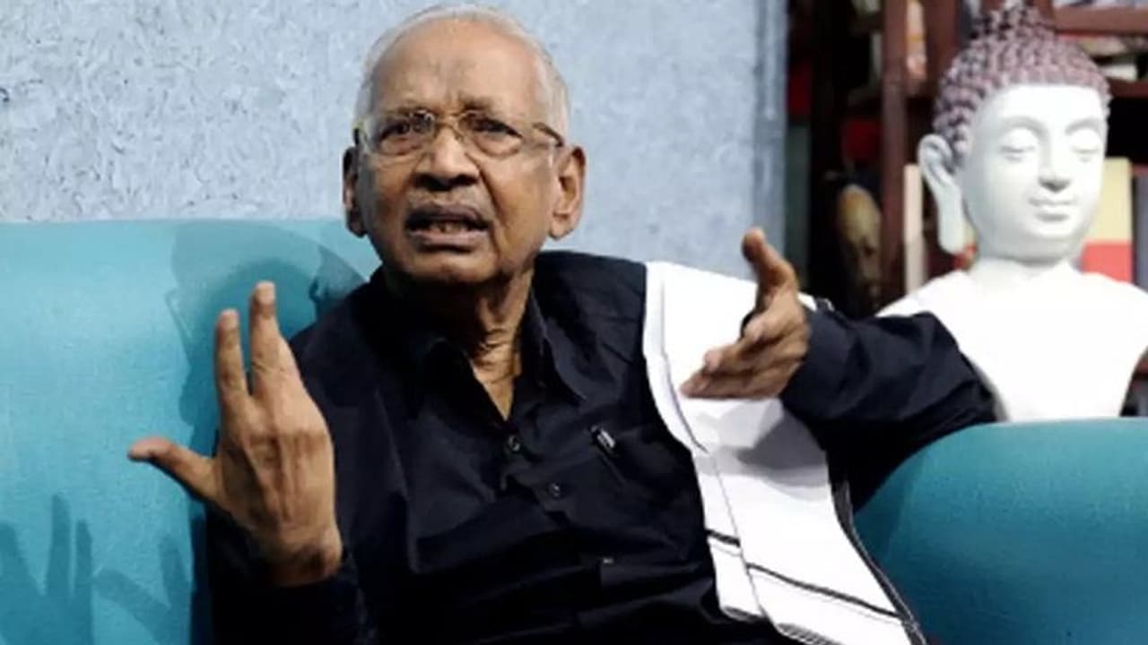 மத்திய அரசுக்கு பொறுப்பு தேவை.. தனியார் அமைப்புகள் தடுப்பூசி விலையை நிர்ணயிக்க அனுமதிப்பதா? கி.வீரமணி ஆவேசம்.