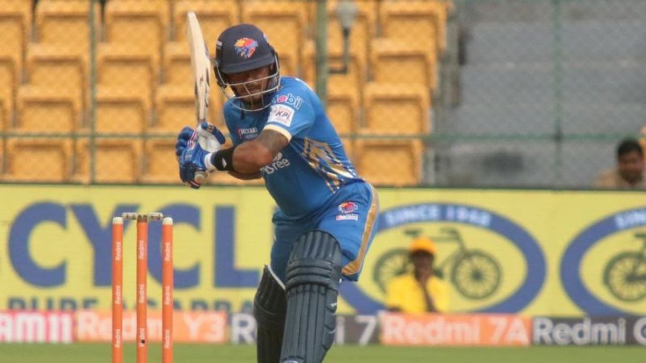 ಕೆಪಿಎಲ್ 2019: ಬ್ಲಾಸ್ಟರ್ಸ್ಗೆ 1 ರನ್’ಗಳ ರೋಚಕ ಜಯ! ಕೆಪಿಎಲ್ 2019: ಬ್ಲಾಸ್ಟರ್ಸ್ಗೆ 1 ರನ್’ಗಳ ರೋಚಕ ಜಯ!