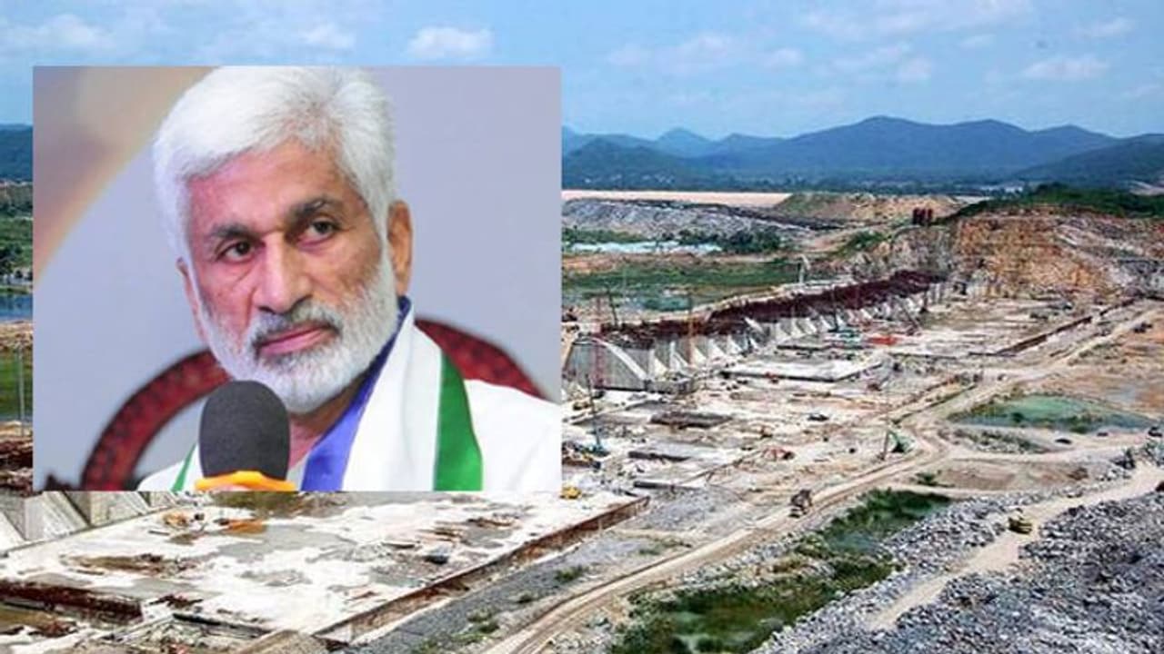 విజయసాయి వ్యాఖ్యలపై కేంద్రం సీరియస్: పోలవరంపై మోడీ రివ్యూ, జగన్ తీరుపై ఆరా విజయసాయి వ్యాఖ్యలపై కేంద్రం సీరియస్: పోలవరంపై మోడీ రివ్యూ, జగన్ తీరుపై ఆరా