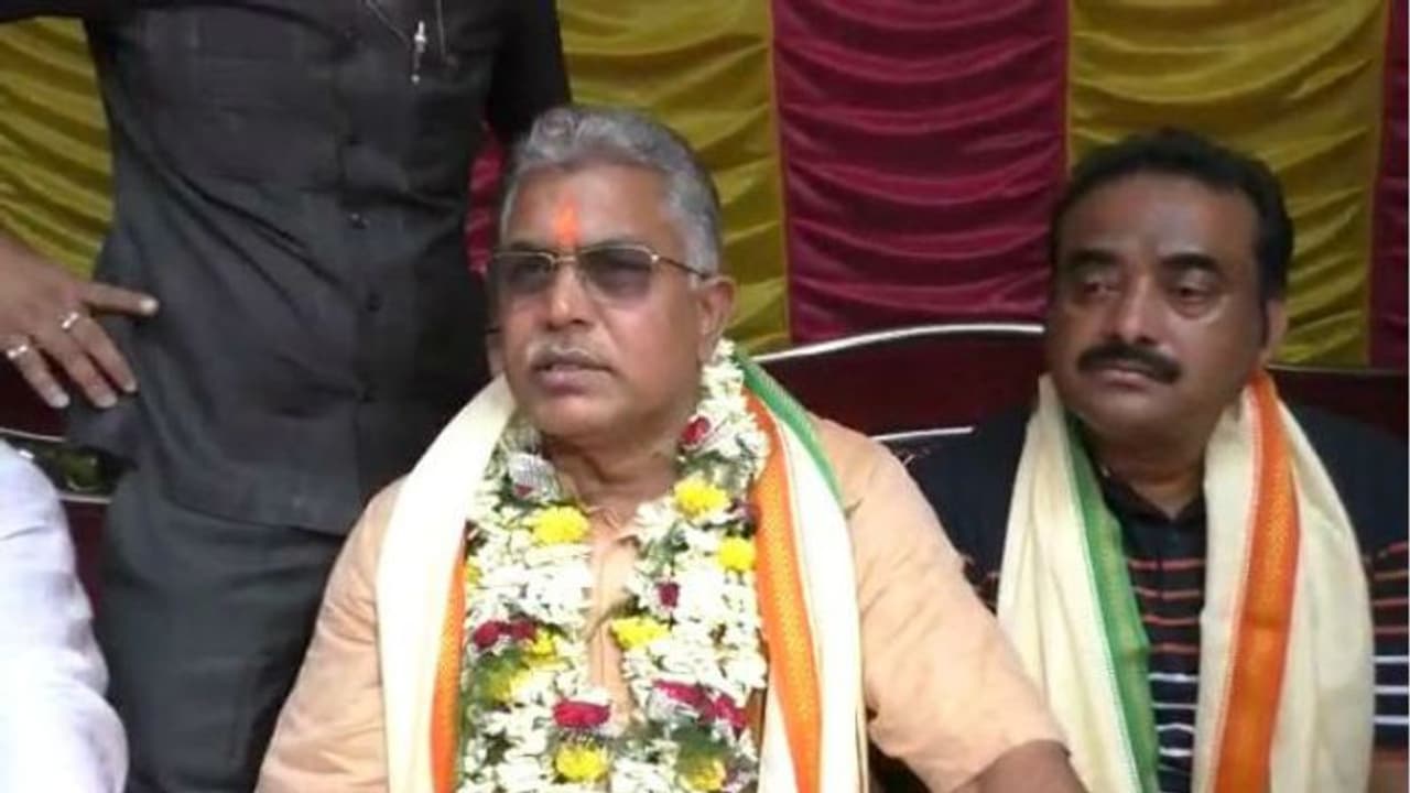 কচুয়াধামে পদপিষ্টের ঘটনায় মমতাকে খোঁচা দিলীপ ঘোষের কচুয়াধামে পদপিষ্টের ঘটনায় মমতাকে খোঁচা দিলীপ ঘোষের