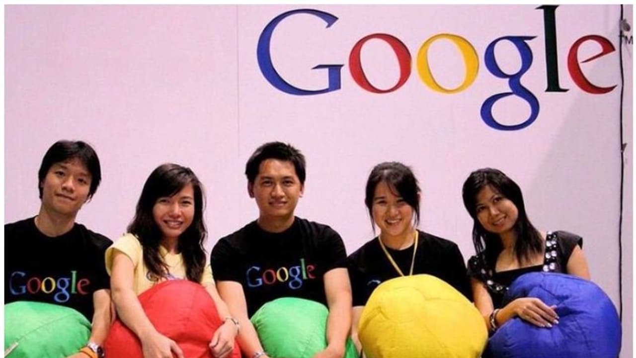 'അമിതമായി രാഷ്ട്രീയം ചര്ച്ച ചെയ്യുന്നു'; വായടക്കൂ...പണിയെടുക്കൂവെന്ന് തൊഴിലാളികളോട് ഗൂഗിള് 'അമിതമായി രാഷ്ട്രീയം ചര്ച്ച ചെയ്യുന്നു'; വായടക്കൂ...പണിയെടുക്കൂവെന്ന് തൊഴിലാളികളോട് ഗൂഗിള്