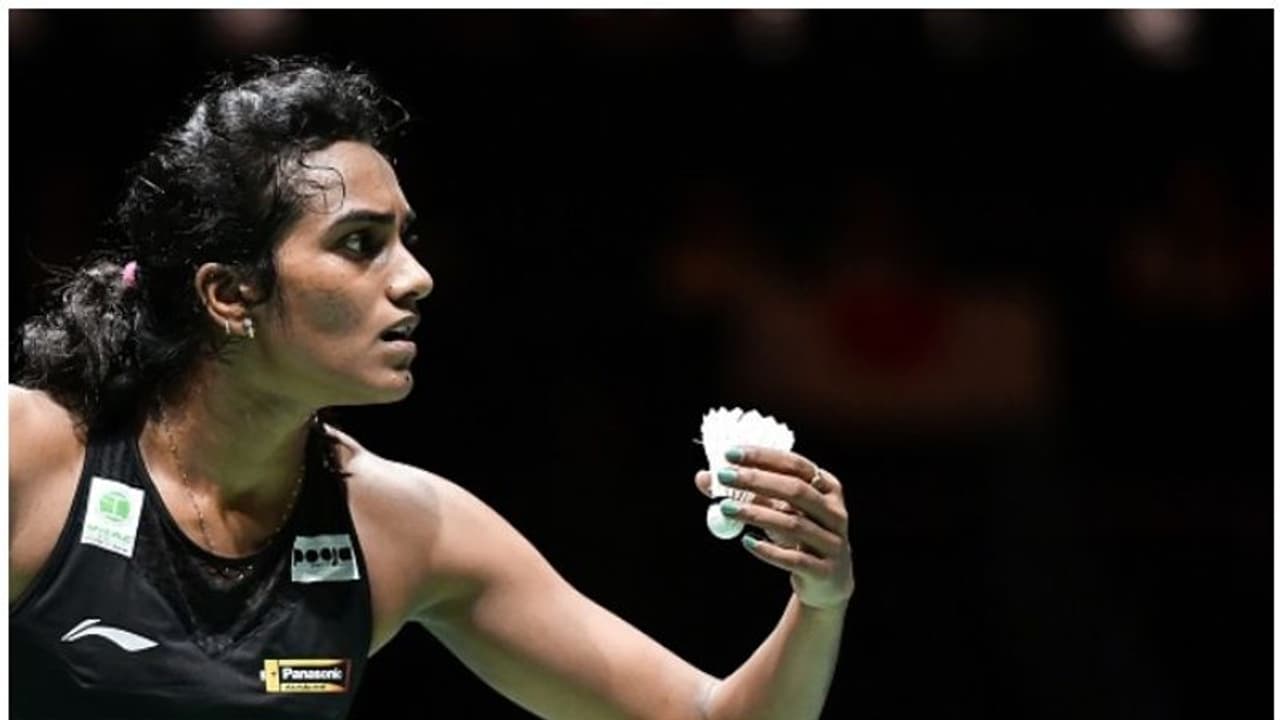 ലോക ബാഡ്മിന്റണ്‍ ചാംപ്യന്‍ഷിപ്പ്: കിരീടം ലക്ഷ്യമിട്ട്‌ സിന്ധു ഇന്ന് ഒകുഹാരയ്‌ക്കെതിരെ