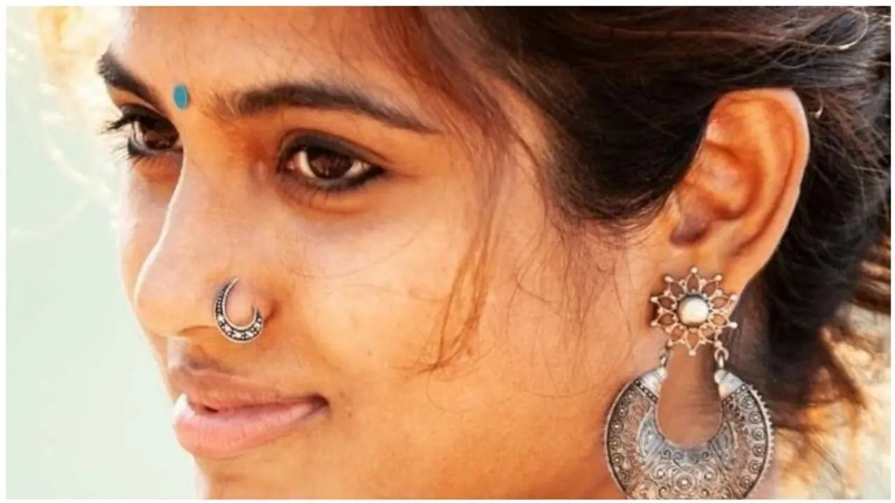 நடிகை ரம்யா பாண்டியனின் இடுப்பு மடிப்பில் பெருமூச்சு விடும் தமிழ் எலக்கியவாதிகள்...’ஏங்க என்னங்க நடக்குது இங்கே?’... நடிகை ரம்யா பாண்டியனின் இடுப்பு மடிப்பில் பெருமூச்சு விடும் தமிழ் எலக்கியவாதிகள்...’ஏங்க என்னங்க நடக்குது இங்கே?’...