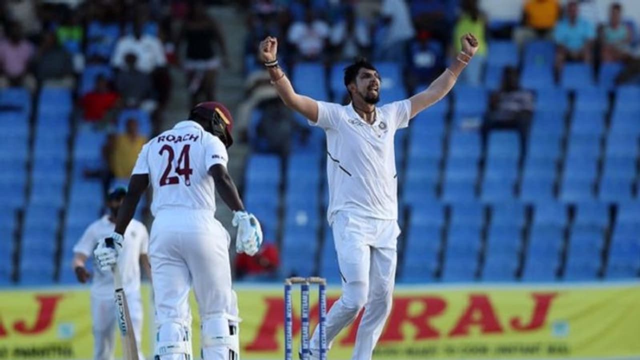 ಇಶಾಂತ್ ದಾಳಿಗೆ ತತ್ತರ; ಅಲೌಟ್ ಭೀತಿಯಲ್ಲಿ ವಿಂಡೀಸ್! ಇಶಾಂತ್ ದಾಳಿಗೆ ತತ್ತರ; ಅಲೌಟ್ ಭೀತಿಯಲ್ಲಿ ವಿಂಡೀಸ್!