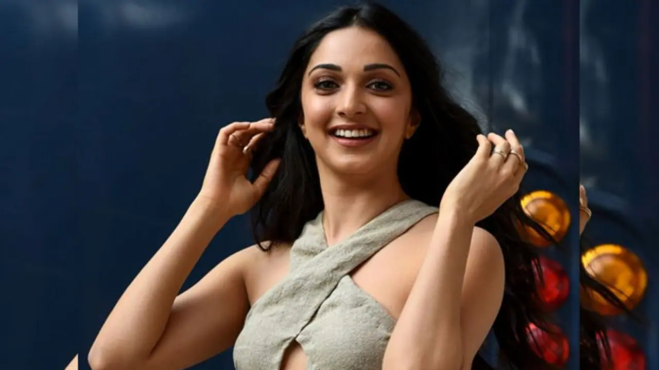 కోలీవుడ్ స్టార్ హీరోతో కియారా రొమాన్స్! కోలీవుడ్ స్టార్ హీరోతో కియారా రొమాన్స్!