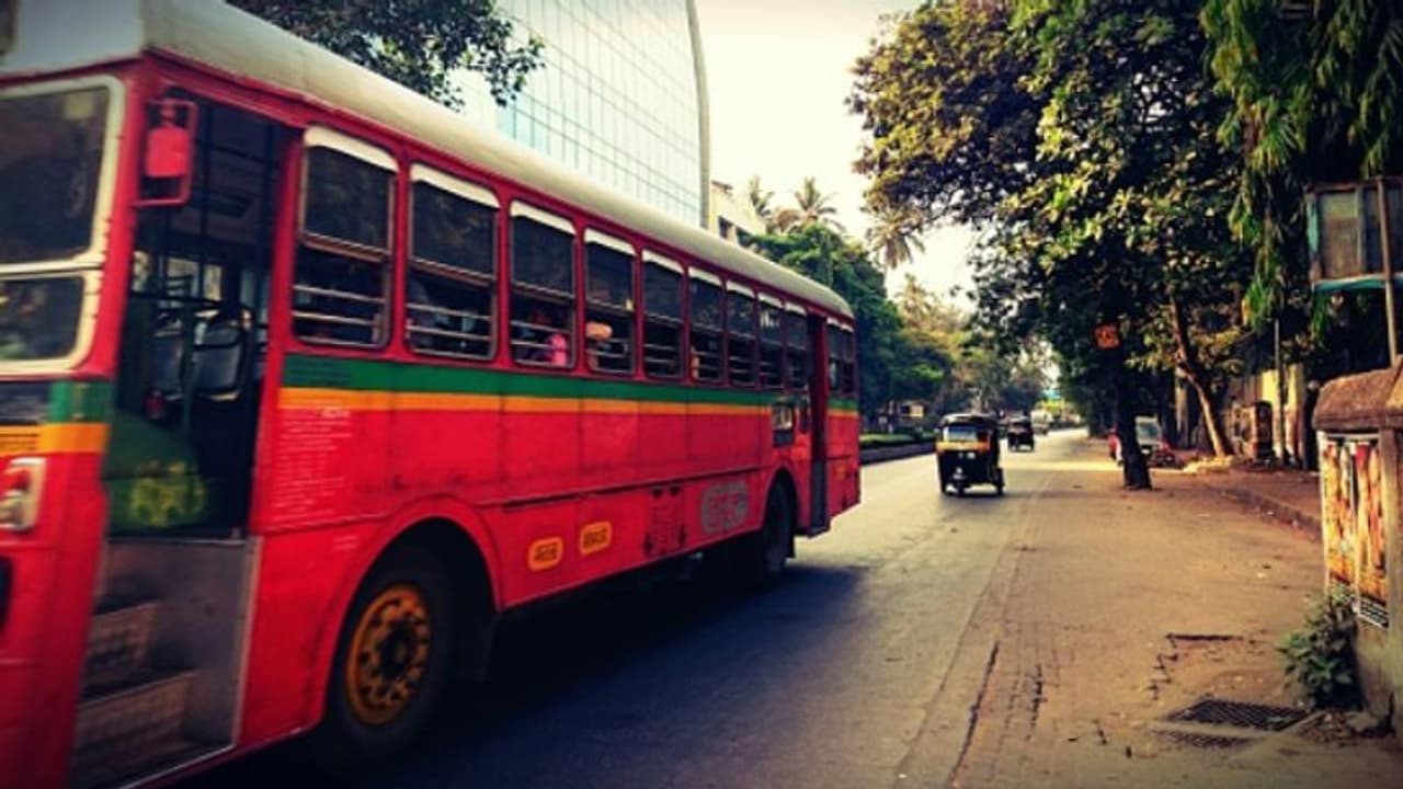 ಕೊರೋನಾ ಇಳಿಕೆ; ಸೋಮವಾರದಿಂದ ವಾಣಿಜ್ಯ ನಗರದಲ್ಲಿ ಬಸ್ ಸೇವೆ ಆರಂಭ!