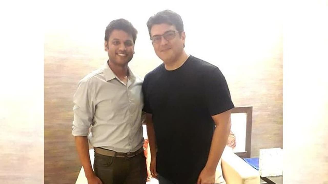 వైరల్ అవుతున్న అజిత్ న్యూ లుక్ వైరల్ అవుతున్న అజిత్ న్యూ లుక్