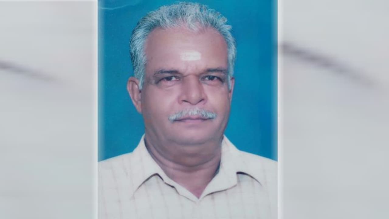 സ്വകാര്യബസിന്റെ മത്സരയോട്ടത്തിൽ നട്ടെല്ല് തകർന്ന് ചികിത്സയിലായിരുന്നയാള് മരിച്ചു സ്വകാര്യബസിന്റെ മത്സരയോട്ടത്തിൽ നട്ടെല്ല് തകർന്ന് ചികിത്സയിലായിരുന്നയാള് മരിച്ചു