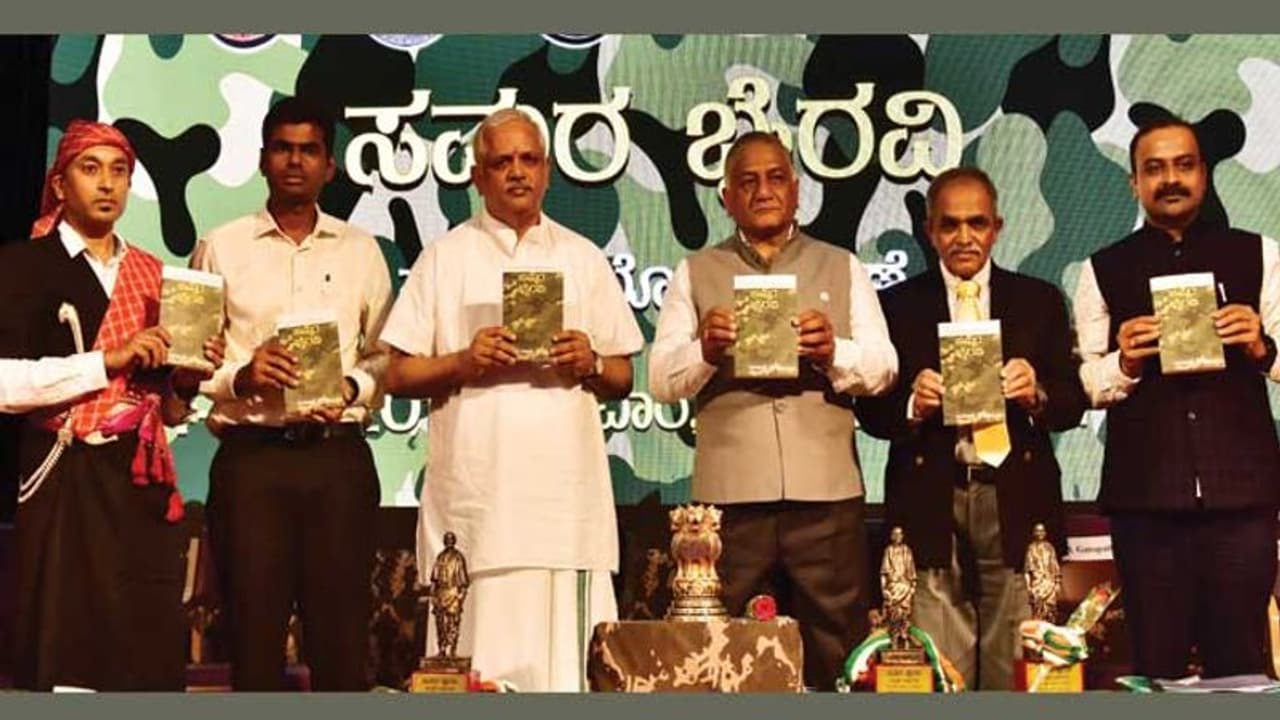 ನೆಹರು ಕುರಿತ ಹೇಳಿಕೆ : ನನ್ನ ಮಾತಿಗೆ ಈಗಲೂ ಬದ್ಧವೆಂದ ಸಂತೋಷ್ ನೆಹರು ಕುರಿತ ಹೇಳಿಕೆ : ನನ್ನ ಮಾತಿಗೆ ಈಗಲೂ ಬದ್ಧವೆಂದ ಸಂತೋಷ್