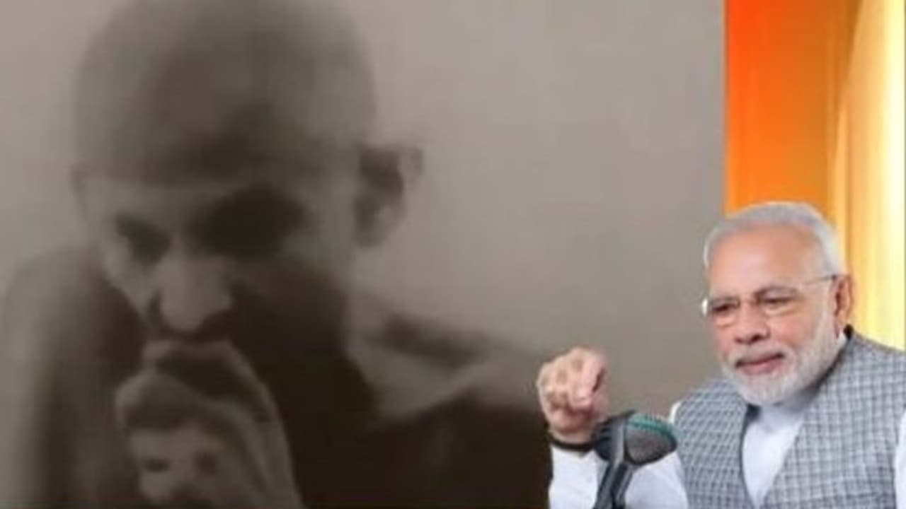 ಗ್ರಿಲ್ಸ್’ಗೆ ಹಿಂದಿ ಹೇಗೆ ಅರ್ಥವಾಯ್ತು?: ಮನ್ ಕಿ ಬಾತ್’ನಲ್ಲಿ ಮೋದಿ ಉತ್ತರ ಕೊಟ್ಟಾಯ್ತು! ಗ್ರಿಲ್ಸ್’ಗೆ ಹಿಂದಿ ಹೇಗೆ ಅರ್ಥವಾಯ್ತು?: ಮನ್ ಕಿ ಬಾತ್’ನಲ್ಲಿ ಮೋದಿ ಉತ್ತರ ಕೊಟ್ಟಾಯ್ತು!