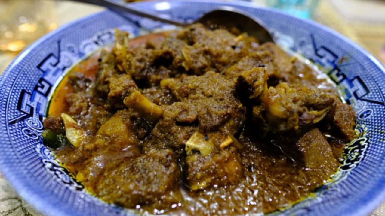 ಜೀವಕ್ಕಿಂತ ಹೆಚ್ಚಾಯ್ತಾ ಮಾಂಸದ ಅಡುಗೆ..? ಮಟನ್ ಕೊಳ್ಳೋಕೆ ಮುಗಿಬಿದ್ದ ಜನ ಜೀವಕ್ಕಿಂತ ಹೆಚ್ಚಾಯ್ತಾ ಮಾಂಸದ ಅಡುಗೆ..? ಮಟನ್ ಕೊಳ್ಳೋಕೆ ಮುಗಿಬಿದ್ದ ಜನ