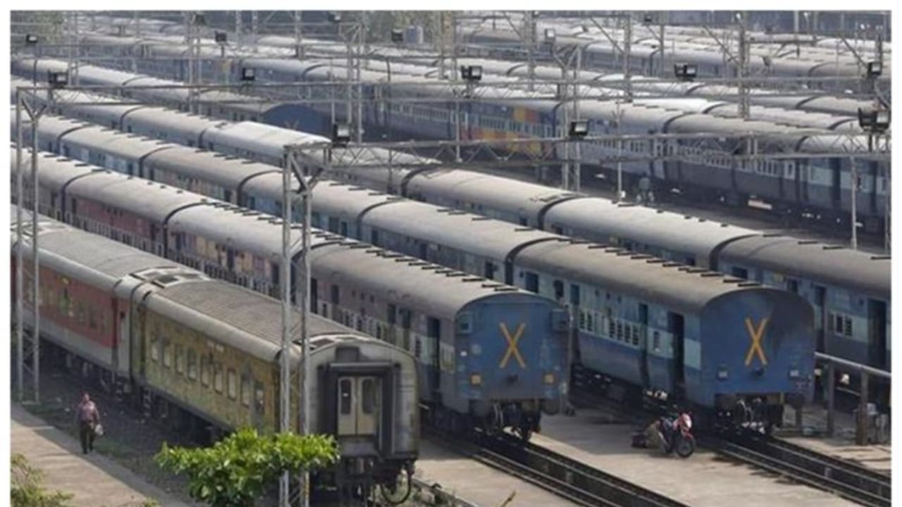 ಇಂದಿನಿಂದ ಆನ್ ಲೈನ್ ರೈಲ್ವೇ ಟಿಕೆಟ್ ತುಟ್ಟಿ