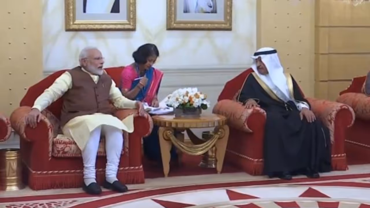 নরেন্দ্র মোদী যেতেই এল রাজকীয় ক্ষমা! মুক্তি পেলেন ২৫০ ভারতীয় নরেন্দ্র মোদী যেতেই এল রাজকীয় ক্ষমা! মুক্তি পেলেন ২৫০ ভারতীয়