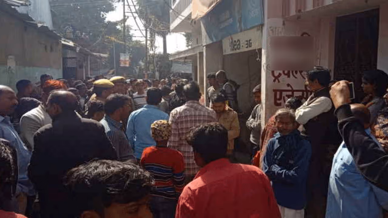 वो रोज सुबह आता था धर, लेकिन उसने एक ऐसा दर्द दिया कि लोग बच्ची को देख पोंछने लगे अपने आंसू वो रोज सुबह आता था धर, लेकिन उसने एक ऐसा दर्द दिया कि लोग बच्ची को देख पोंछने लगे अपने आंसू