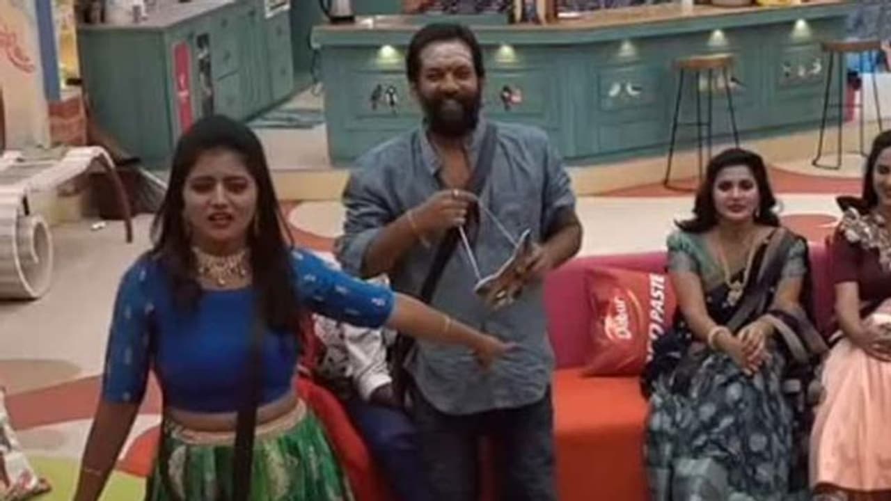 బిగ్ బాస్ 3: నాగ్ పేరుని మార్చేసిన బాబా భాస్కర్! బిగ్ బాస్ 3: నాగ్ పేరుని మార్చేసిన బాబా భాస్కర్!