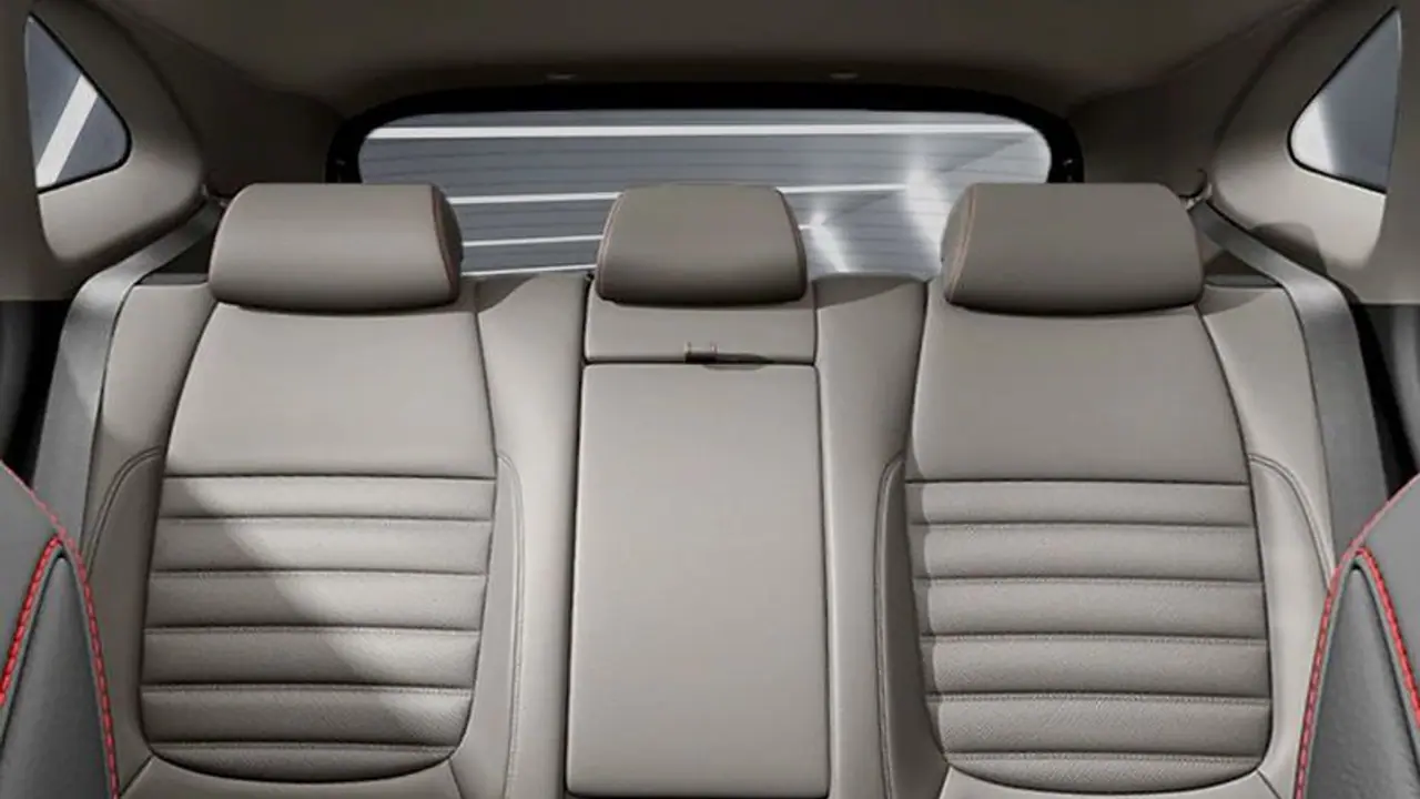 காரில் இனிமேல் இதுவும் கட்டாயம்: விரைவில் மத்திய அரசு அறிவிப்பு காரில் இனிமேல் இதுவும் கட்டாயம்: விரைவில் மத்திய அரசு அறிவிப்பு