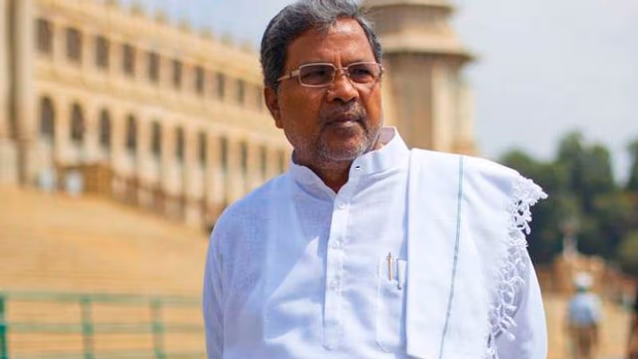 ಹೊಸಪೇಟೆ: ಕಾಂಗ್ರೆಸ್‌ ಅಭ್ಯರ್ಥಿ ಘೋರ್ಪಡೆ ಪರ ಸಿದ್ದರಾಮಯ್ಯ ಪ್ರಚಾರ