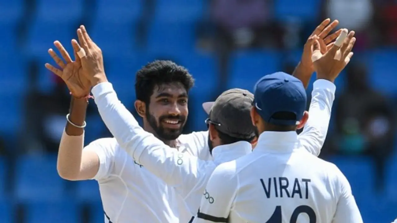 ಬುಮ್ರಾ ಹ್ಯಾಟ್ರಿಕ್ ಮ್ಯಾಜಿಕ್: ಹರಿದು ಬಂತು ಅಭಿನಂದನೆಗಳ ಮಹಾಪೂರ ಬುಮ್ರಾ ಹ್ಯಾಟ್ರಿಕ್ ಮ್ಯಾಜಿಕ್: ಹರಿದು ಬಂತು ಅಭಿನಂದನೆಗಳ ಮಹಾಪೂರ