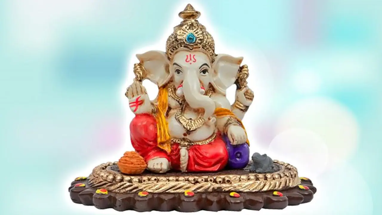 गणेश चतुर्थी 2 सितंबर को: गणेश प्रतिमा लेते समय ध्यान रखें ये 8 बातें गणेश चतुर्थी 2 सितंबर को: गणेश प्रतिमा लेते समय ध्यान रखें ये 8 बातें