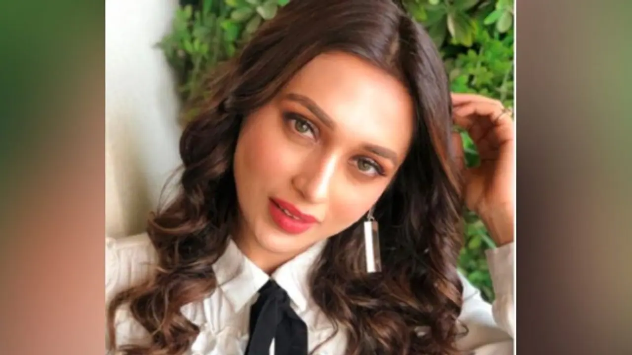 'যোগ্যতার কোনও চুলের স্টাইল হয় না', বিজ্ঞাপন বির্তকে নাম জড়াল মিমির 'যোগ্যতার কোনও চুলের স্টাইল হয় না', বিজ্ঞাপন বির্তকে নাম জড়াল মিমির