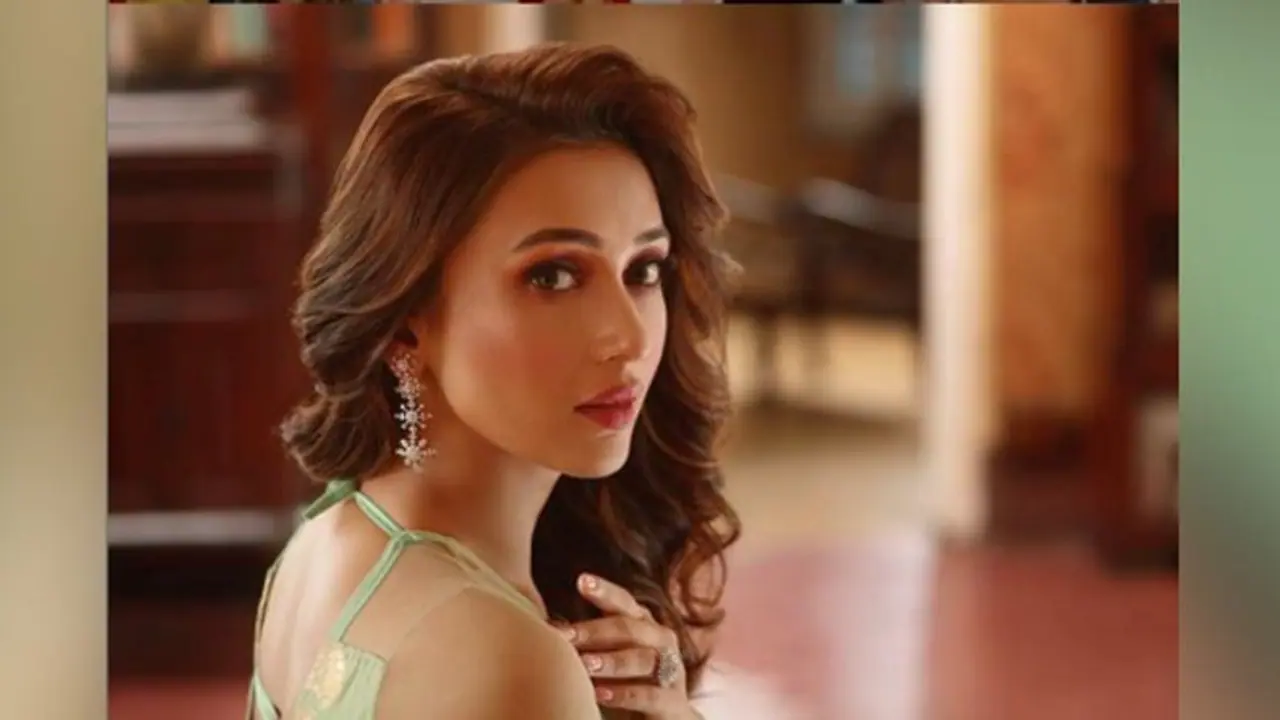 বাঙালির প্রেমদিবসে মন খারাপ করা পোস্ট মিমির, দেখুন ভিডিওতে