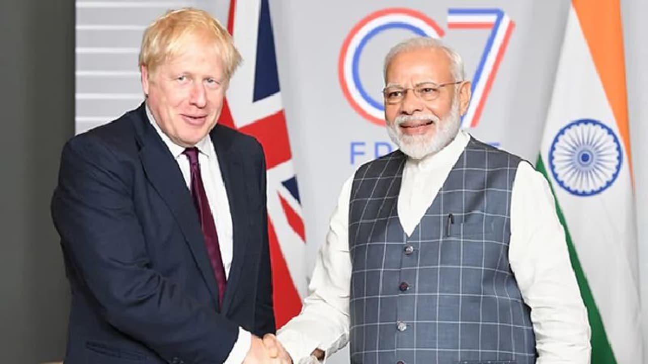 ಇಂಗ್ಲೆಂಡ್ ಆ್ಯಷಸ್ ಗೆಲುವಿನ ಸುದ್ದಿ ಬ್ರಿಟನ್ ಪ್ರಧಾನಿಗೆ ಮೊದಲು ತಿಳಿಸಿದ್ದೇ ಮೋದಿ! ಇಂಗ್ಲೆಂಡ್ ಆ್ಯಷಸ್ ಗೆಲುವಿನ ಸುದ್ದಿ ಬ್ರಿಟನ್ ಪ್ರಧಾನಿಗೆ ಮೊದಲು ತಿಳಿಸಿದ್ದೇ ಮೋದಿ!