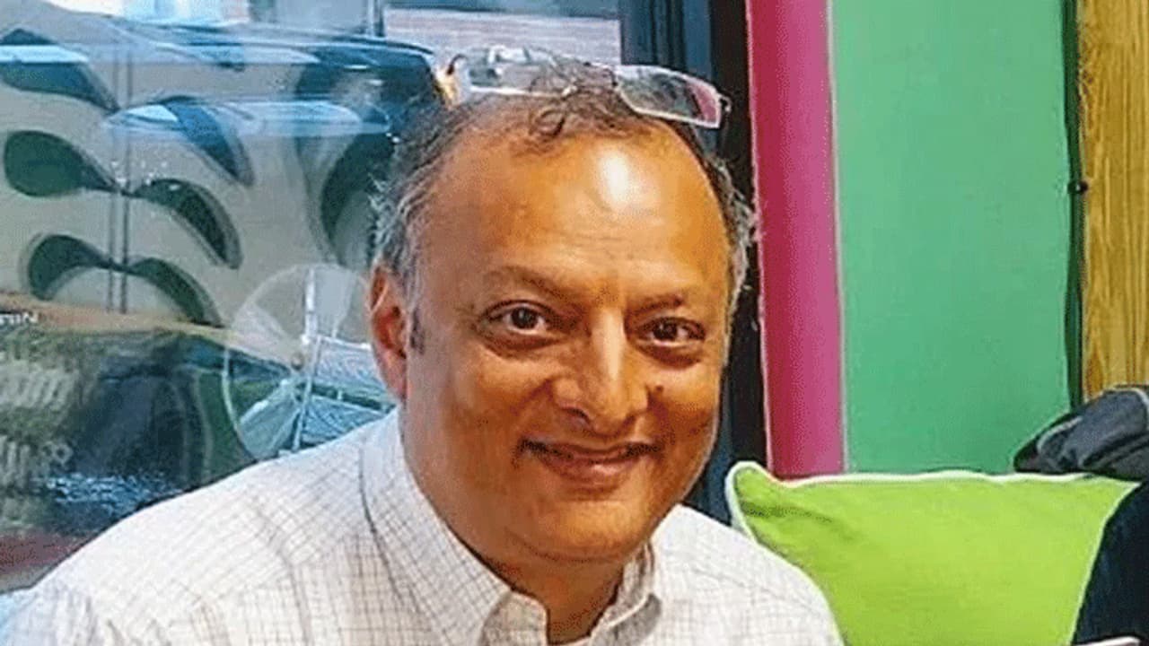 ఎయిర్ పోర్టులో దొంగతనం.. ట్రంప్ మాజీ పార్ట్ నర్ అరెస్ట్