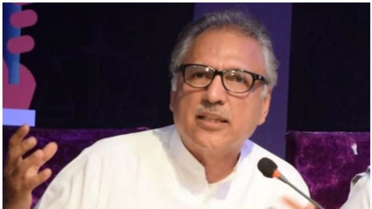 കശ്മീര് വിഷയത്തില് ട്വീറ്റ്; പാക് പ്രസിഡന്റിന് ട്വിറ്റര് നോട്ടീസയച്ചു കശ്മീര് വിഷയത്തില് ട്വീറ്റ്; പാക് പ്രസിഡന്റിന് ട്വിറ്റര് നോട്ടീസയച്ചു