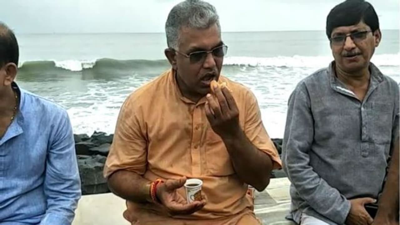 দিঘার সমুদ্র সৈকতে চায়ের আড্ডা, মুখ্যমন্ত্রীর পাল্টা প্রচারে বিজেপি রাজ্য সভাপতি