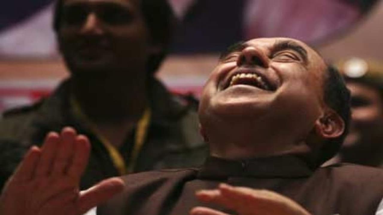 மோடி உள்ளிட்ட பாஜக புள்ளிகளை கூண்டோடு காட்டிக் கொடுத்த சொந்த கட்சி தலைவர்..!! பீதியை கிளப்பும் சீரியஸ் மேட்டர்..!! மோடி உள்ளிட்ட பாஜக புள்ளிகளை கூண்டோடு காட்டிக் கொடுத்த சொந்த கட்சி தலைவர்..!! பீதியை கிளப்பும் சீரியஸ் மேட்டர்..!!