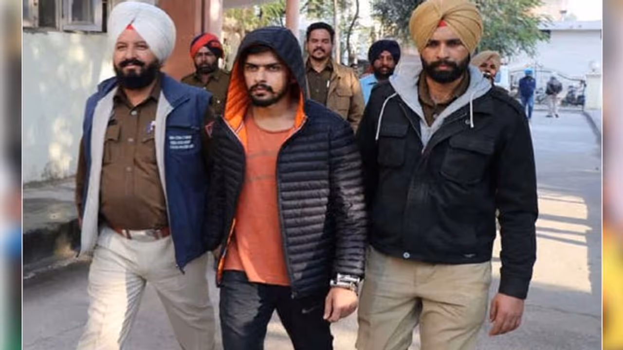 10 सवाल जो खोलेंगे मूसेवाला मर्डर का राज : मास्टरमाइंड से सच्चाई उगलवाने पंजाब पुलिस ने बनाई खास रणनीति 10 सवाल जो खोलेंगे मूसेवाला मर्डर का राज : मास्टरमाइंड से सच्चाई उगलवाने पंजाब पुलिस ने बनाई खास रणनीति