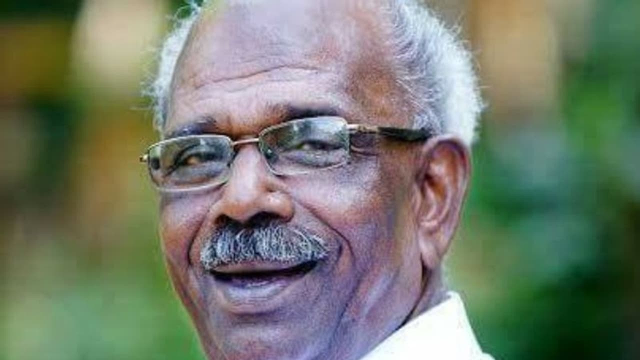 'സൗരോർജമുപയോഗിച്ച് 1000 മെഗാവാട്ട് വൈദ്യുതി ഉല്പ്പാദിപ്പിക്കുകയാണ് ലക്ഷ്യം': എം എം മണി 'സൗരോർജമുപയോഗിച്ച് 1000 മെഗാവാട്ട് വൈദ്യുതി ഉല്പ്പാദിപ്പിക്കുകയാണ് ലക്ഷ്യം': എം എം മണി