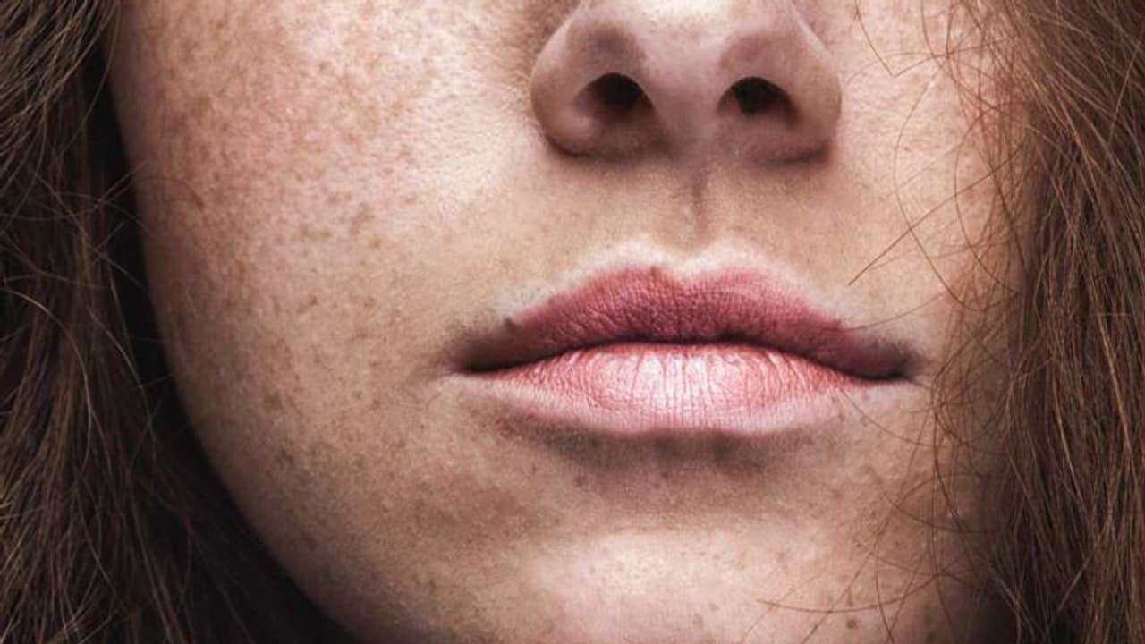 സൗന്ദര്യം വർധിപ്പിക്കാൻ മുഖത്ത് ഇവ പുരട്ടരുതേ... സൗന്ദര്യം വർധിപ്പിക്കാൻ മുഖത്ത് ഇവ പുരട്ടരുതേ...