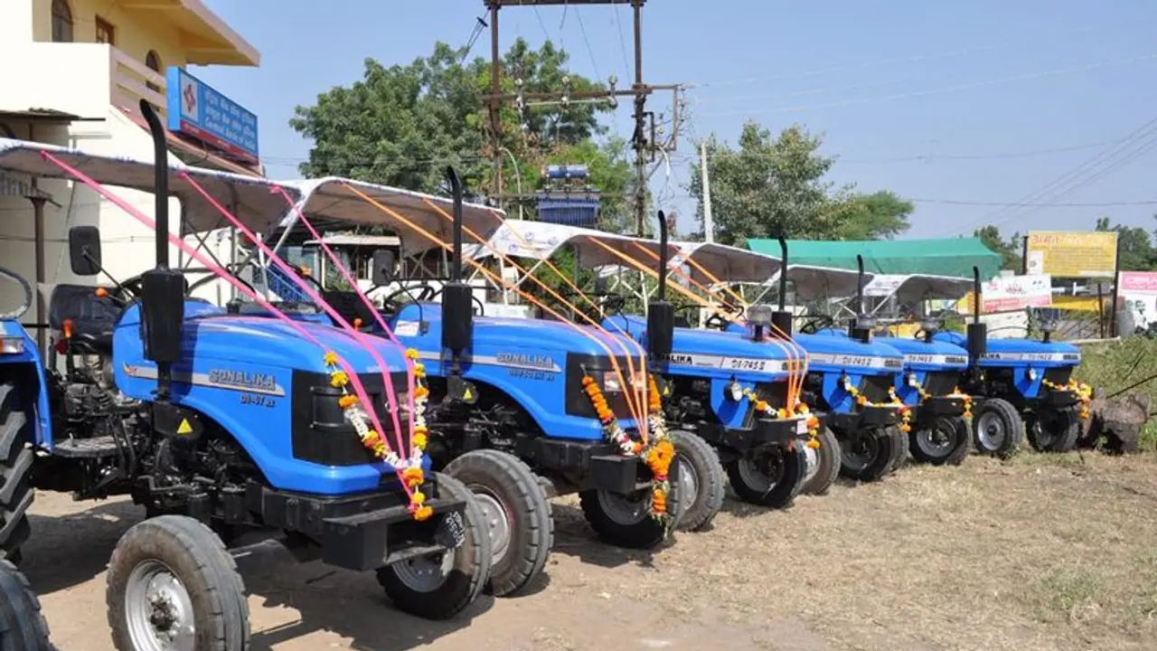 ಟ್ರ್ಯಾಕ್ಟರ್ ರಫ್ತಿನಲ್ಲಿ ಸೊನಾಲಿಕಾ ನಂಬರ್ 1 ಟ್ರ್ಯಾಕ್ಟರ್ ರಫ್ತಿನಲ್ಲಿ ಸೊನಾಲಿಕಾ ನಂಬರ್ 1