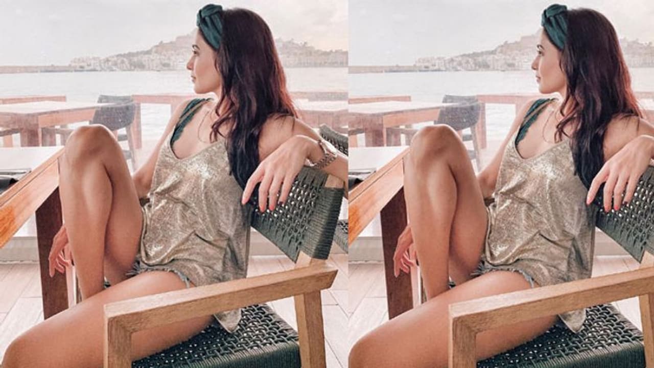 సిగ్గుగా లేదా..? సమంతను ట్రోల్ చేస్తోన్న నెటిజన్లు! సిగ్గుగా లేదా..? సమంతను ట్రోల్ చేస్తోన్న నెటిజన్లు!