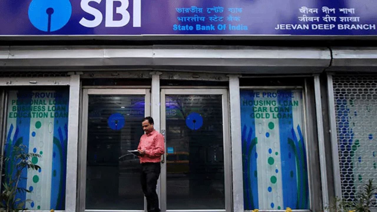 ATMನಲ್ಲಿ ಡ್ರಾ ಮಾಡಿದ ಹಣ ಬರದಿದ್ದರೆ ದಿನಕ್ಕೆ 100 ರೂ. ಪರಿಹಾರ! ATMನಲ್ಲಿ ಡ್ರಾ ಮಾಡಿದ ಹಣ ಬರದಿದ್ದರೆ ದಿನಕ್ಕೆ 100 ರೂ. ಪರಿಹಾರ!